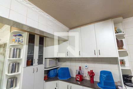 Casa à venda com 129m², 2 quartos e 2 vagas Casa à venda com 129m², 2 quartos e 2 vagasCozinha - Armários