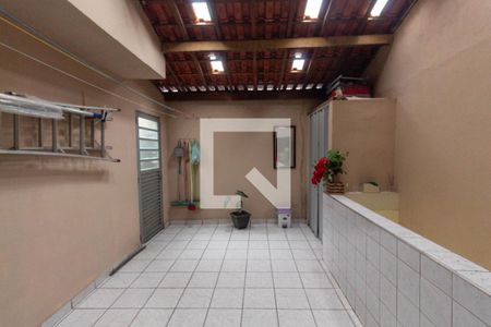 Casa à venda com 129m², 2 quartos e 2 vagas Casa à venda com 129m², 2 quartos e 2 vagasLavanderia