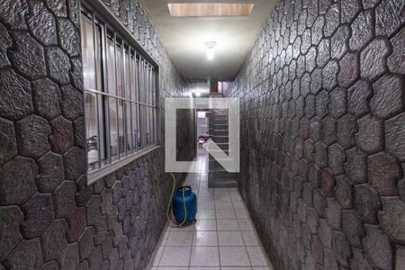 Casa à venda com 129m², 2 quartos e 2 vagas Casa à venda com 129m², 2 quartos e 2 vagasCorredor