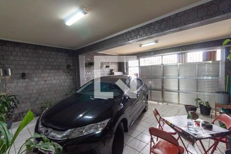 Casa à venda com 129m², 2 quartos e 2 vagas Casa à venda com 129m², 2 quartos e 2 vagasGaragem