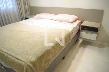 Quarto 1 de apartamento para alugar com 2 quartos, 46m² em Portão, Curitiba