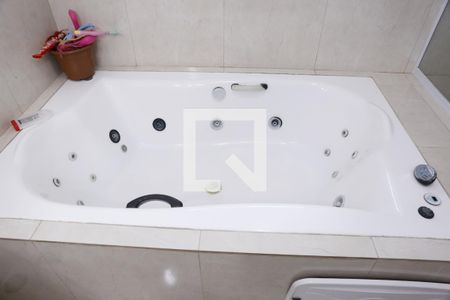 Casa à venda com 800m², 3 quartos e 4 vagasBanheiro da Suíte 2