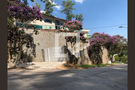 Casa à venda com 800m², 3 quartos e 4 vagasFachada
