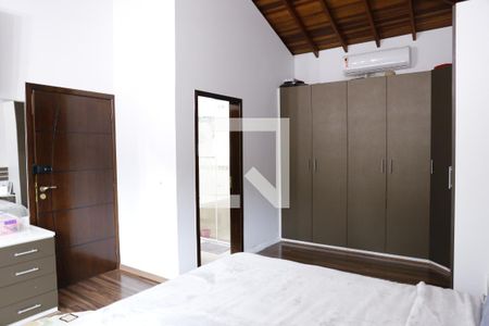 Casa à venda com 800m², 3 quartos e 4 vagasSuíte 2