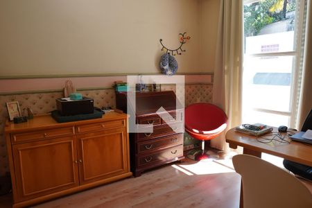 Casa à venda com 278m², 3 quartos e 3 vagasSuite 3