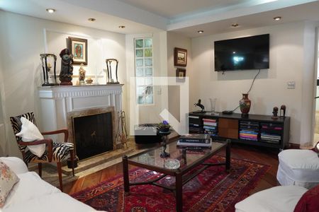 Casa à venda com 278m², 3 quartos e 3 vagasSala de TV