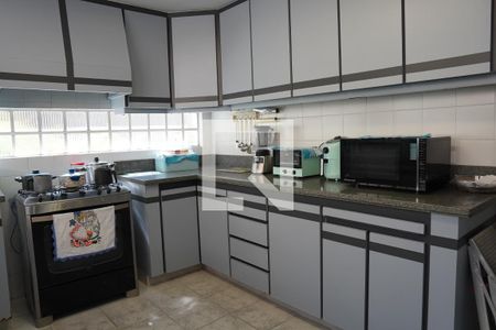 Casa à venda com 278m², 3 quartos e 3 vagasCozinha