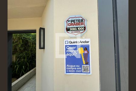 Casa à venda com 278m², 3 quartos e 3 vagas Casa à venda com 278m², 3 quartos e 3 vagasPlaquinha