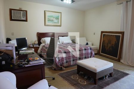 Casa à venda com 278m², 3 quartos e 3 vagasSuite 1