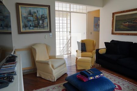 Casa à venda com 278m², 3 quartos e 3 vagasSala de TV 2