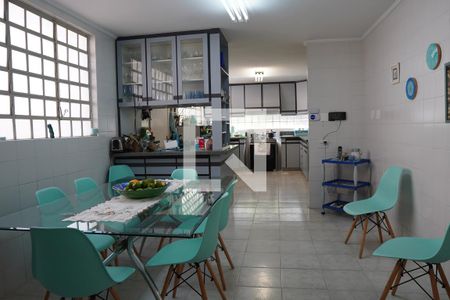 Casa à venda com 278m², 3 quartos e 3 vagasCozinha
