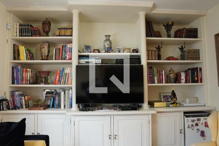 Casa à venda com 278m², 3 quartos e 3 vagasSala de TV 2