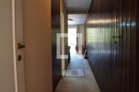 Casa à venda com 278m², 3 quartos e 3 vagasCloset