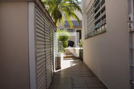 Casa à venda com 278m², 3 quartos e 3 vagasCorredor