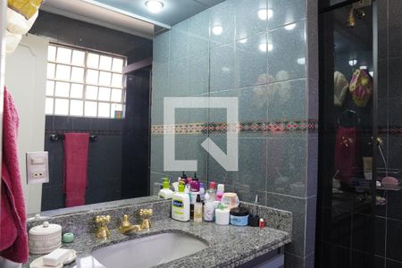 Casa à venda com 278m², 3 quartos e 3 vagasBanheiro Suite 2