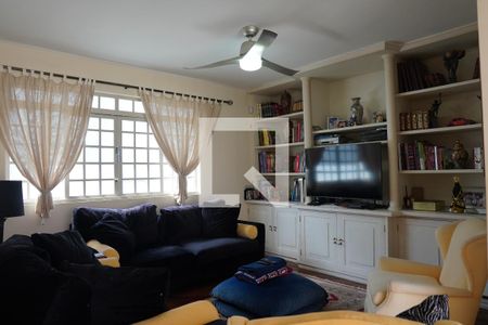 Casa à venda com 278m², 3 quartos e 3 vagasSala de TV 2