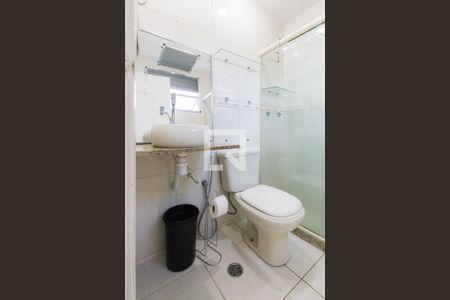 Apartamento para alugar com 100m², 2 quartos e 1 vaga Apartamento para alugar com 100m², 2 quartos e 1 vagaBanheiro da Suíte