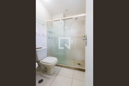 Apartamento para alugar com 100m², 2 quartos e 1 vaga Apartamento para alugar com 100m², 2 quartos e 1 vagaBanheiro da Suíte