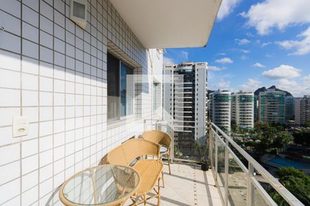 Varanda de apartamento para alugar com 2 quartos, 100m² em Barra da Tijuca, Rio de Janeiro