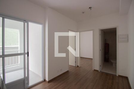 Sala/Cozinha de apartamento à venda com 2 quartos, 31m² em Cidade Antônio Estêvão de Carvalho, São Paulo