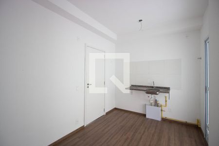 Sala/Cozinha de apartamento à venda com 2 quartos, 31m² em Cidade Antônio Estêvão de Carvalho, São Paulo