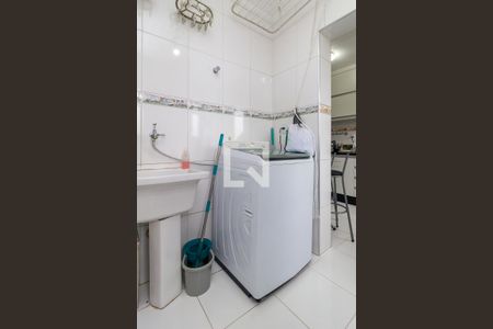 Apartamento à venda com 220m², 3 quartos e 1 vagaÁrea de Serviço