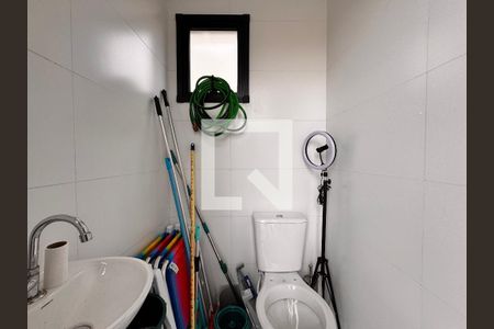 Apartamento à venda com 86m², 2 quartos e 1 vaga Apartamento à venda com 86m², 2 quartos e 1 vagaBanheiro de Serviço