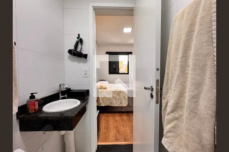 Apartamento à venda com 86m², 2 quartos e 1 vaga Apartamento à venda com 86m², 2 quartos e 1 vagaBanheiro da Suíte