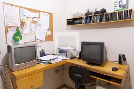 Casa à venda com 240m², 5 quartos e 2 vagas Casa à venda com 240m², 5 quartos e 2 vagasQuarto 3