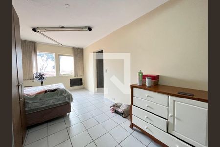 Suite de casa para alugar com 4 quartos, 243m² em Jabaquara, São Paulo