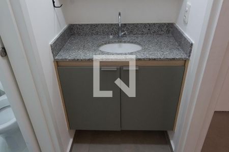 Banheiro de apartamento para alugar com 1 quarto, 31m² em Butantã, São Paulo