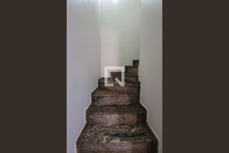 Escada de casa à venda com 3 quartos, 110m² em Jardim Santo Antônio, Santo André