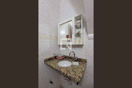 Casa à venda com 110m², 3 quartos e 2 vagasLavabo