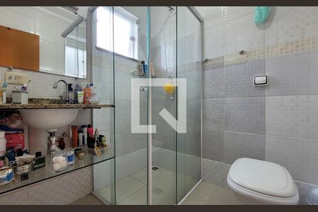 Casa à venda com 110m², 3 quartos e 2 vagasBanheiro da suíte