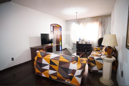 Sala de casa para alugar com 5 quartos, 399m² em Santa Rosa, Belo Horizonte