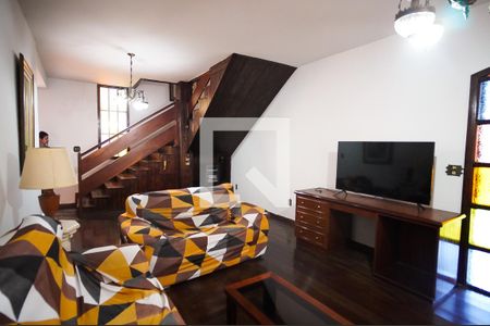 Sala de casa à venda com 4 quartos, 399m² em Santa Rosa, Belo Horizonte