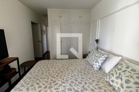 Apartamento à venda com 220m², 3 quartos e 2 vagas Apartamento à venda com 220m², 3 quartos e 2 vagasSuíte - armários