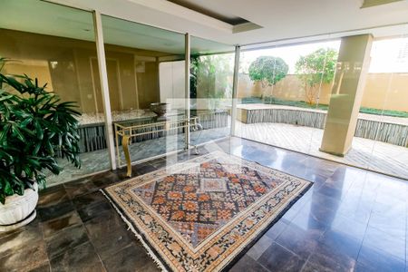 Apartamento à venda com 220m², 3 quartos e 2 vagas Apartamento à venda com 220m², 3 quartos e 2 vagasHall de entrada