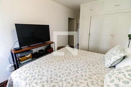 Apartamento à venda com 220m², 3 quartos e 2 vagas Apartamento à venda com 220m², 3 quartos e 2 vagasSuíte