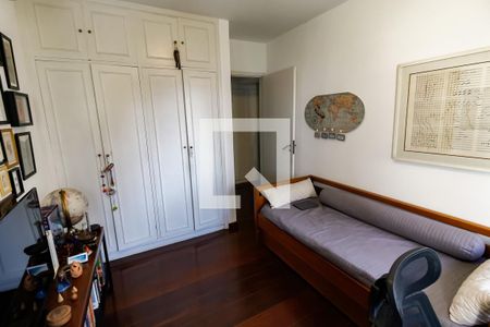 Apartamento à venda com 220m², 3 quartos e 2 vagas Apartamento à venda com 220m², 3 quartos e 2 vagasQuarto 1