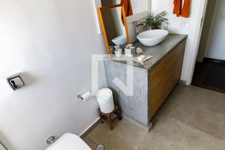 Apartamento à venda com 220m², 3 quartos e 2 vagas Apartamento à venda com 220m², 3 quartos e 2 vagasBanheiro Corredor