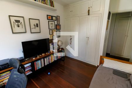 Apartamento à venda com 220m², 3 quartos e 2 vagas Apartamento à venda com 220m², 3 quartos e 2 vagasQuarto 1