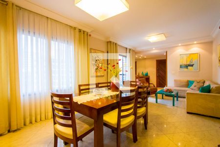 Sala de estar de apartamento à venda com 3 quartos, 170m² em Vila Bastos, Santo André