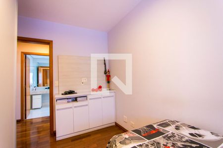 Apartamento à venda com 170m², 3 quartos e 2 vagasQuarto 3