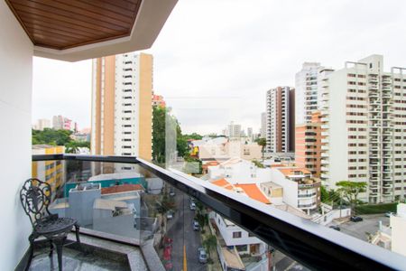 Apartamento à venda com 170m², 3 quartos e 2 vagasVaranda do quarto 1