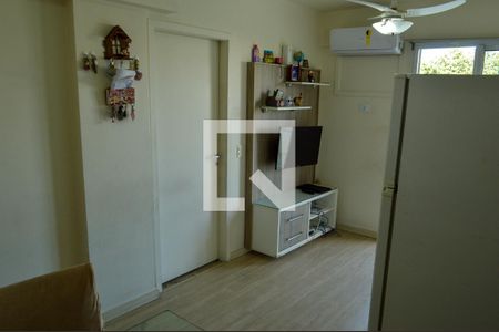Sala de apartamento para alugar com 2 quartos, 55m² em Pechincha, Rio de Janeiro