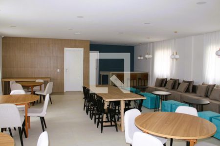 Apartamento para alugar com 35m², 2 quartos e sem vagaÁrea comum - Salão de festas