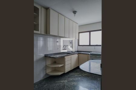 Cozinha de apartamento para alugar com 3 quartos, 118m² em Barra Funda, Guarujá