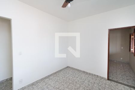 Sala de casa para alugar com 4 quartos, 92m² em Jardim Riacho das Pedras, Contagem