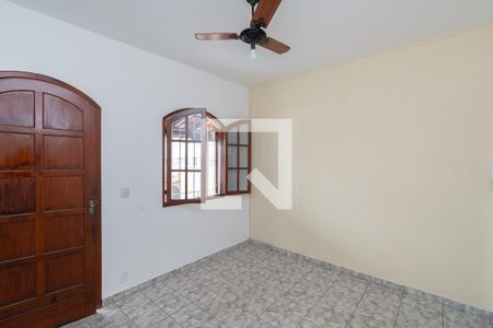 Sala de casa para alugar com 4 quartos, 92m² em Jardim Riacho das Pedras, Contagem